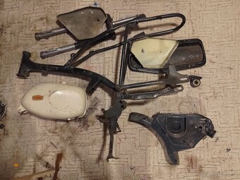 Jawa 90 kros, roadster díly - 10