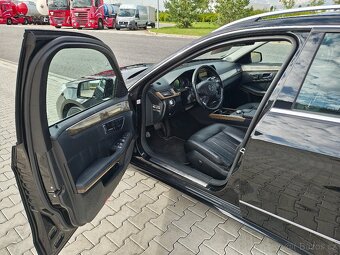 Mercedes-Benz E350 CGI - 10