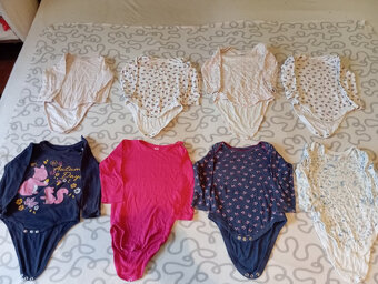 MEGA BALÍK 58 KS DÍVČÍHO OBLEČENÍ VEL.86 ZA SUPER CENU 300, - 10