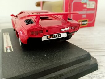 Bburago 1:24 - 10