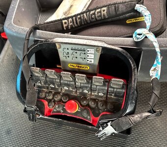 Lehká hydraulická ruka PALFINGER PK 12002-EH A, r. 2016 - 10