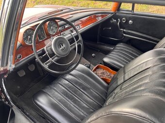 Prodám Mercedes Benz w111 coupe 250 SE (1965) - 10