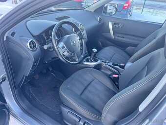 Nissan Qashqai 1.6 86KW,7MÍST,NAVI,PANORAMA - 10