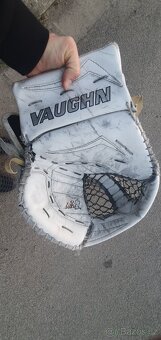 Brankarsky set BAUER a VAUGHN - 10