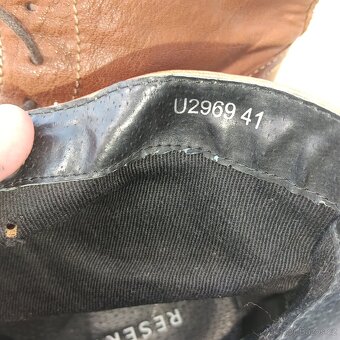 Kotníkové boty RESERVED - 10