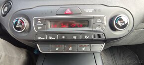 KIA SORENTO 2,2CRDI 147KW 4X4 PREMIUM, 7MÍST,1.MAJ, PŮVOD ČR - 10