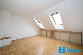 Prodej RD 4+kk, Čelákovice, pozemek 449 m2, Praha - Východ - 10