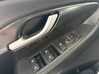 Hyundai i30 1,0 SERVISKA,KOMFORT,1.MAJ,ČR - 10