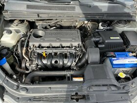 Kia Carens 2.0i TAZNE, ALU KOLA, - 10