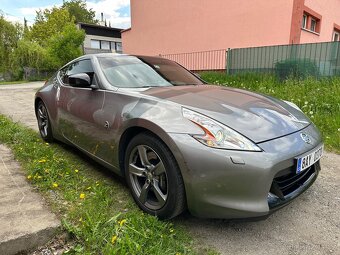 Nissan 370z - 10