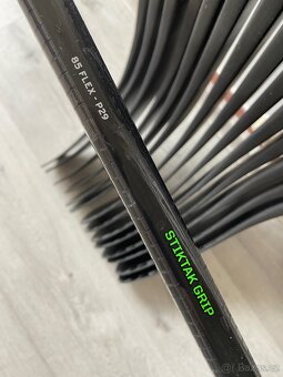 Hokejka CCM Trigger 6 P29 85flex levá ZÁRUKA - 10