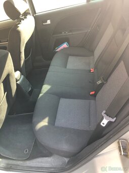 Ford Mondeo Kombi (rok výroby 2002) - 10