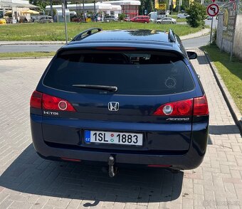 Honda Accord kombi - 10