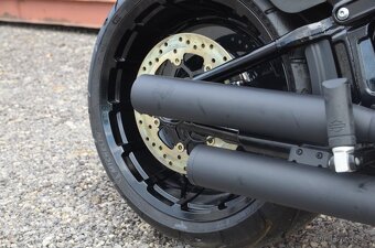 Harley Davidson FLFBS - 10