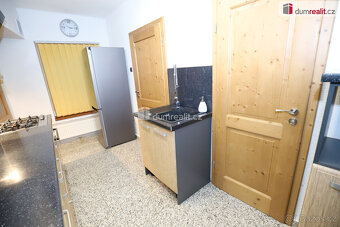 Krásný moderní byt 3+1 v centru Chebu s geniem loci v ulici  - 10