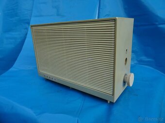 Reproduktor v dřevěné skřínce , atd .. - 10