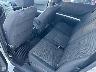 Toyota Corolla Verso 2.2 D-Cat 2006 - 10