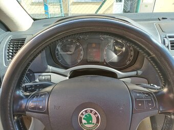Škoda Octavia 2, 2.0 tdi, rv 2004, DSG - 10