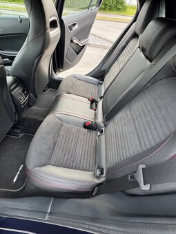 MERCEDES BENZ GLA 200d 4Matic automat - 10