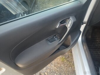 Prodám Volkswagen Polo 1.2 HTP, 51 kw, rok 2010, 5 míst, 4 d - 10