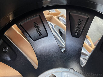 NOVÉ ALU ŠKODA KODIAQ II HALTI Anthracite 7,5x19 ET40 - 10