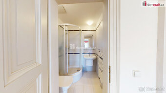 Výjimečný mezonet 5+kk s terasou a výhledem na Prahu - Ulice - 10