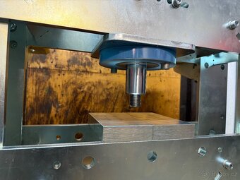 Dílenský lis hydraulický - 10