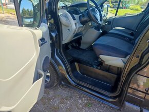Opel Vivaro 1.9 DCi klima tažné 3místa - 10