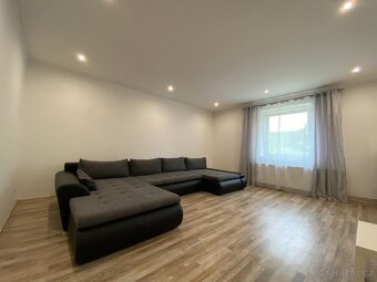 Pronájem domu se zahradou a bazénem, 3+1, 110 m2, Žhery, - 10