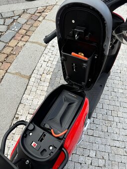 Elektrický skútr Super soco CUX - 10