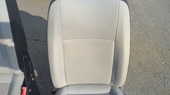 Přední sedadla transportér T6 - 10