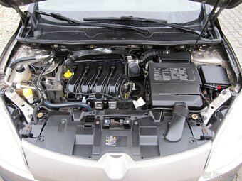 RENAULT MEGANÉ III 1.6i 16V COMBI,ALU,KLIMA,MFV,BC - 10