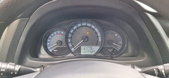 Toyota Auris - 10