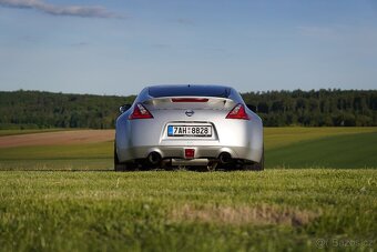 Nissan 370 Z - 10
