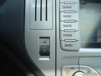 Ford Kuga 2.0TDCi 4x4 NAVI AUT - 10