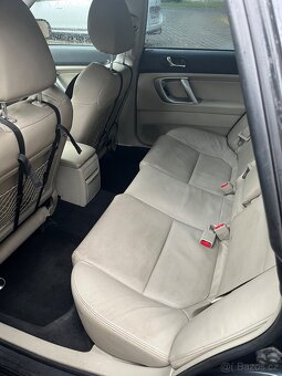 Subaru Legacy 2.0, 110kw, rok 2010 - 10