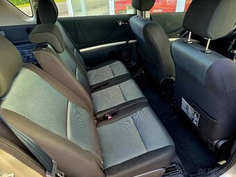 Toyota Corolla Verso, 1,8i serv.kniha 1.maj ČR - 10