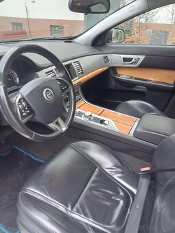 Jaguar XF - 10