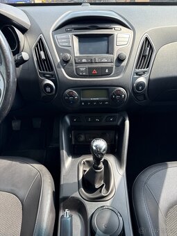 Hyundai ix35 2.0 CRDi 4x4 100 kW CZ 1. MAJITEL VELKÁ VÝBAVA - 10