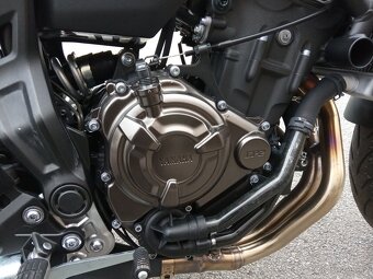 Yamaha MT07 - 10