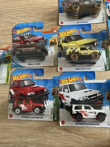 Hotwheels SUV - 10