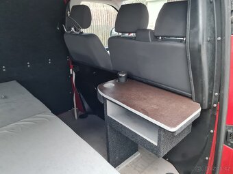 VW Transporter T5 obytný - 10