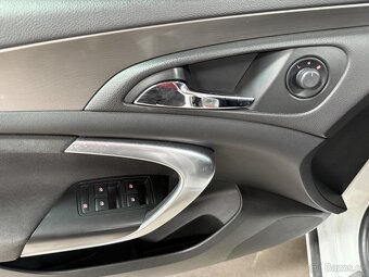Opel Insignia 2.0 CDTi , 118 kW nafta, 2011 - 10
