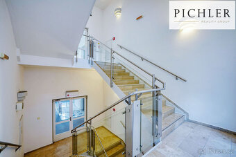 Pronájem kanceláře, 216 m², Plzeň, ul. Bedřicha Smetany - 10