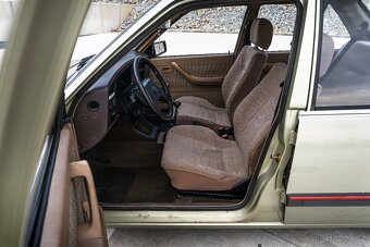 Opel Ascona C - 10