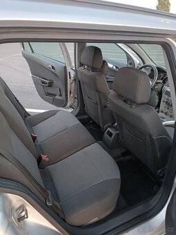 Opel Astra H kombi 1.7 Cdti 2009 - 10