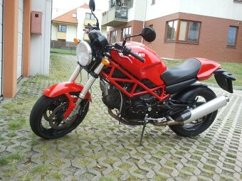 Ducati Monster 695 - 10