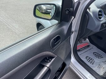 Ford Fiesta, 1,3 51kW, SERVISKA - 10