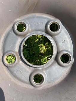 Plechová kola na Transporter, 6.5Jx16H2; zimní 215/65 R16C - 10