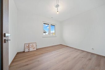 Rodinný dům 4+kk, Holešovice, Chroustovice - 10